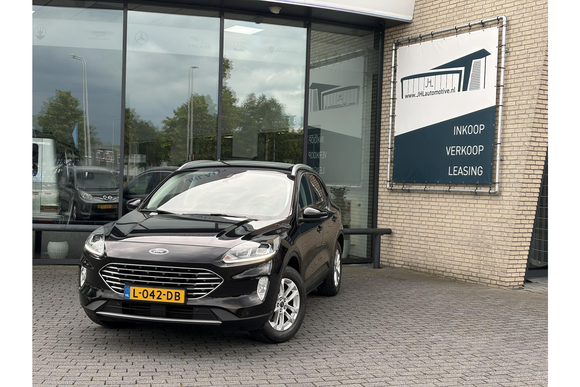 Ford Kuga 1.5 EcoBoost Titanium*LED*CAM*NAVI*ECC*LANE ASSIST